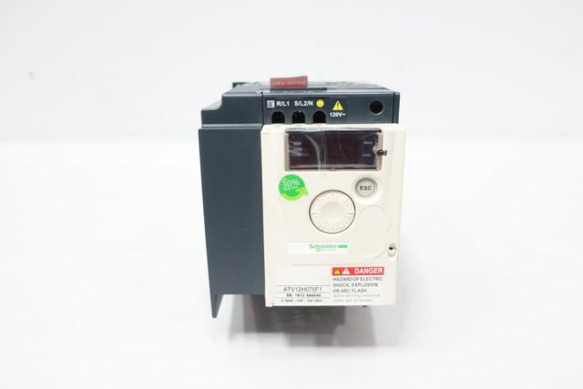 SCHNEIDER ATV12H075F1 VFD DRIVE 100-120V-AC 0-400HZ 220-240V-AC 1HP