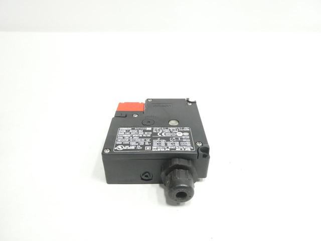 OMRON D4NL-4EDA-B4 GUARD LOCK SAFETY DOOR SWITCH 240V-AC