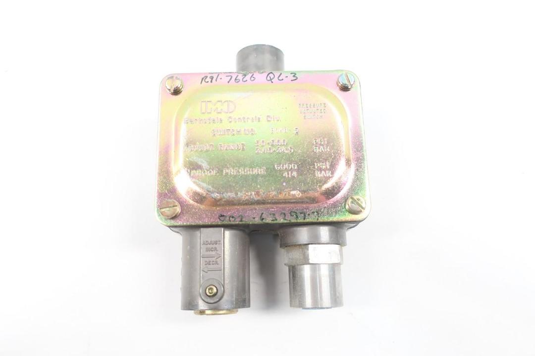 BARKSDALE 9048-2 PRESSURE SWITCH 50-500PSI