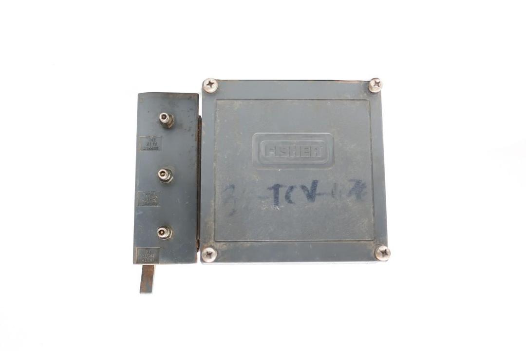 FISHER 3582D PNEUMATIC VALVE POSITIONER 3-15PSI