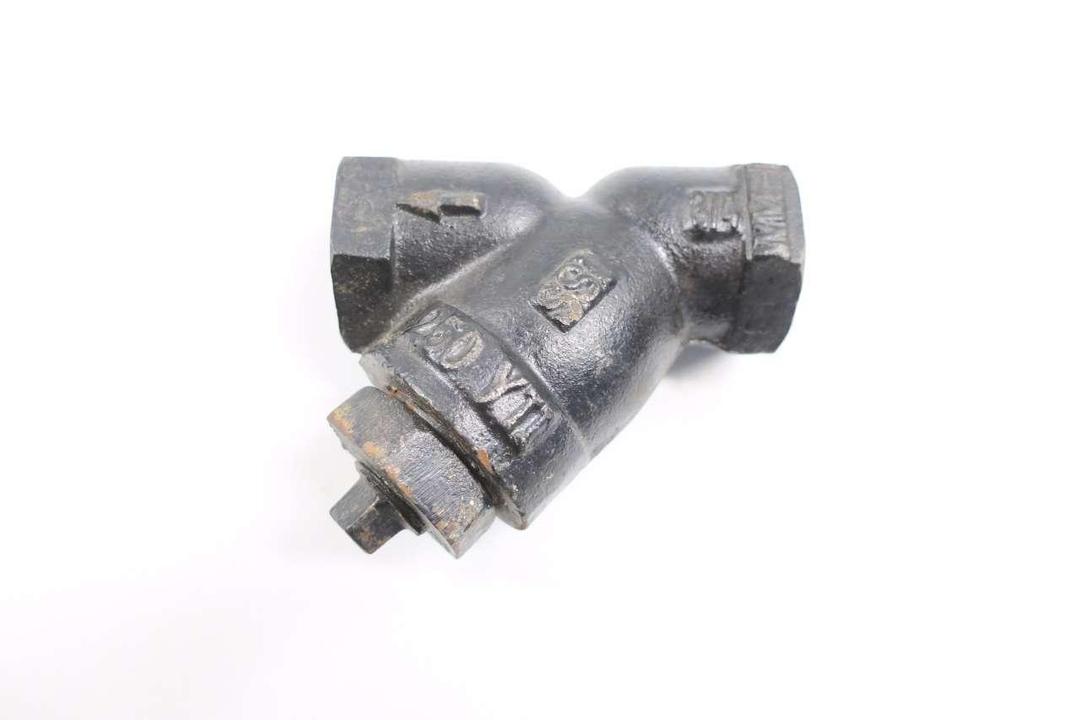 SSI YTI 3/4 IN NPT 250 IRON THREADED Y-STRAINER D568722