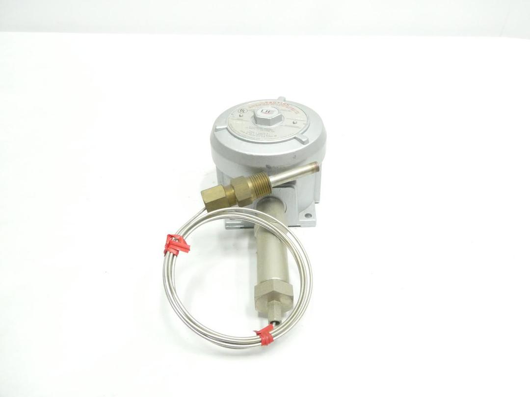 UE UNITED ELECTRIC F110A 7BS TEMPERATURE CONTROLLER 0-400F 125/250V-AC