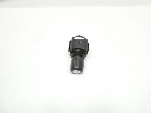 SPEEDAIRE 4ZM18A PNEUMATIC REGULATOR 1/4IN NPT 300PSI 150PSI