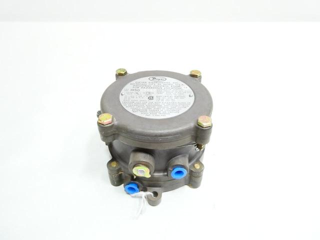 DWYER 1950-5-2F-ST-PR DIFFERENTIAL PRESSURE SWITCH 45IN-H2O 125/250/480V-AC
