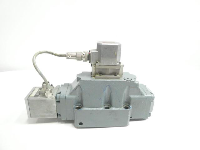 MOOG J663-142A J061-113 HYDRAULIC SERVO VALVE