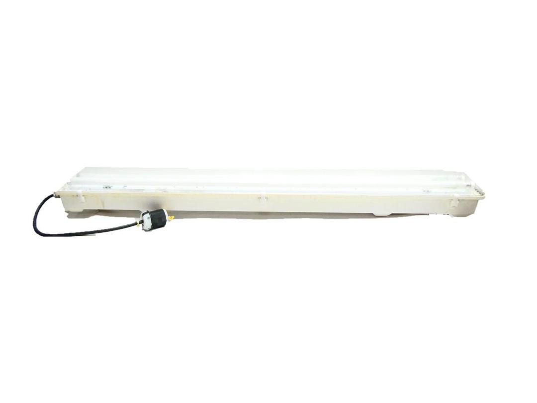 COOPER LIGHTING VT3-232DR-UNV-EB81-WL-U 4FT FLUORESCENT LIGHT FIXTURE