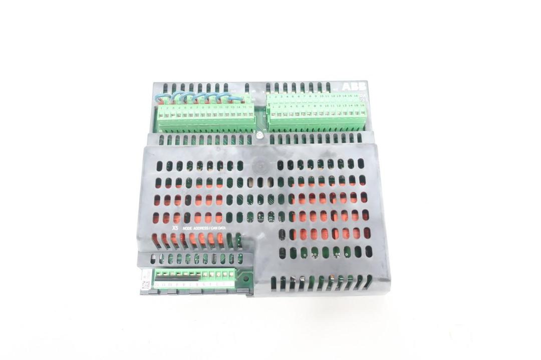 ABB DSQC 332A 3HAC17973-1 DIGITAL I/O MODULE