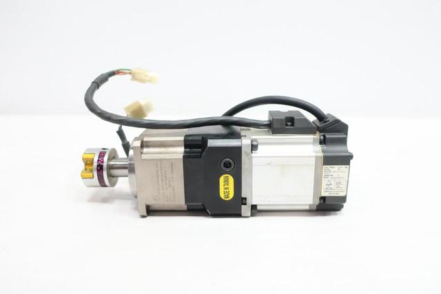 OMRON R88M-G20030L-S2 SERVO MOTOR 3PH 0.2KW 3000RPM 58V-AC