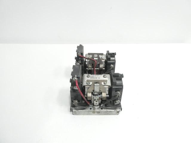 CUTLER HAMMER 6-3-3 804 REVERSING CONTACTOR 220V-AC