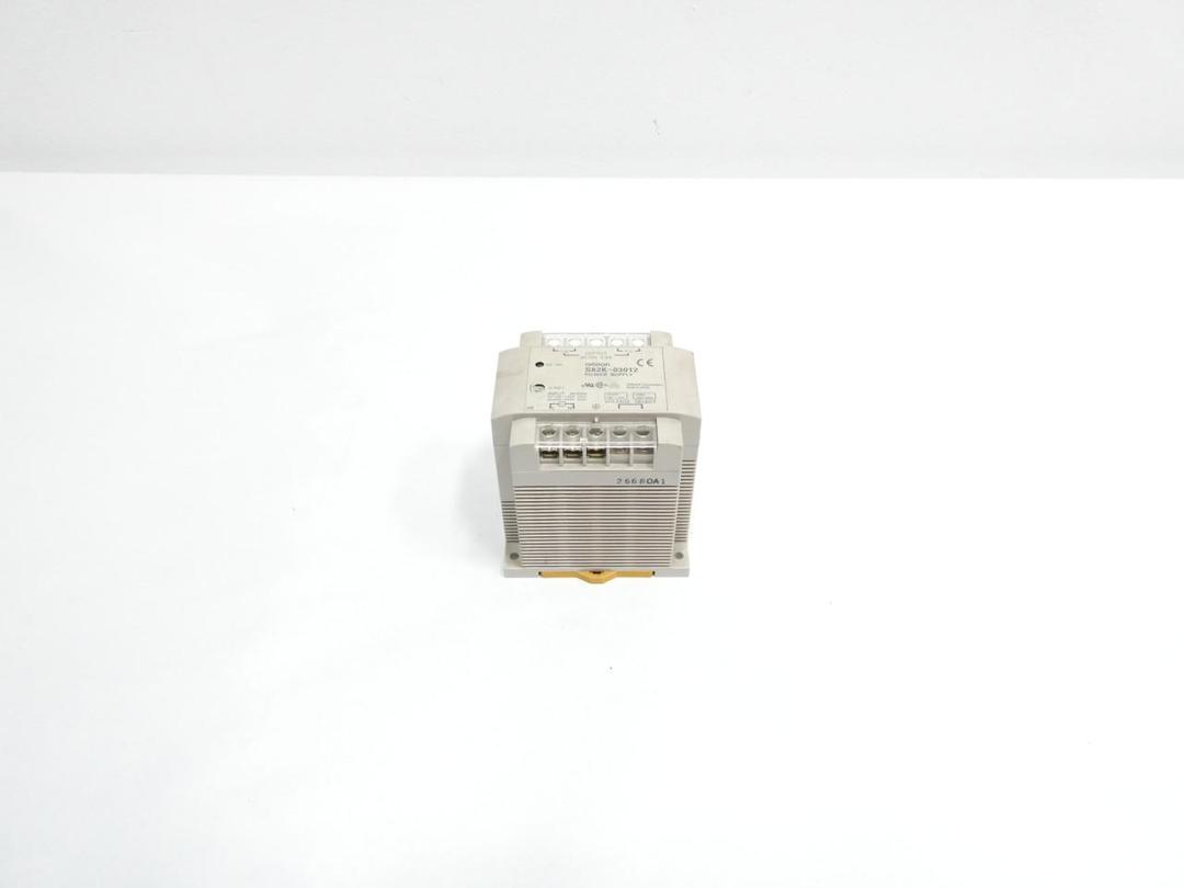OMRON S82K-03012 POWER SUPPLY 100-120/200-240V-AC 2.5A AMP 12V-DC