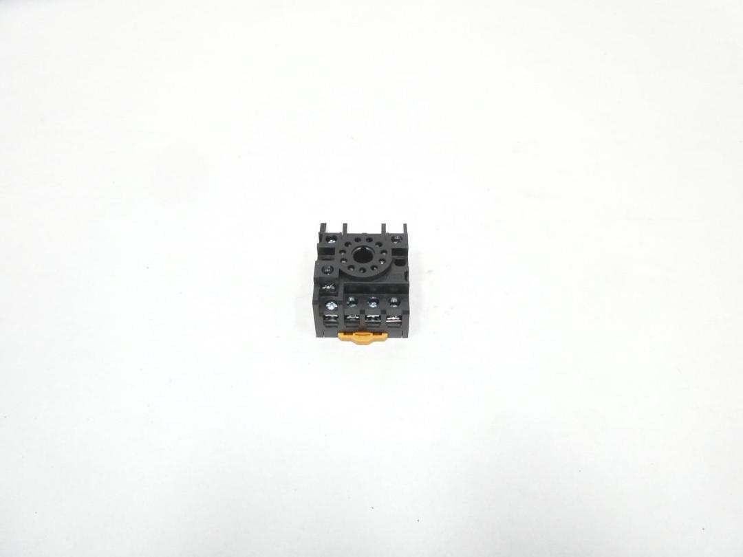 OMRON PF113A-E RELAY SOCKET 250V-AC