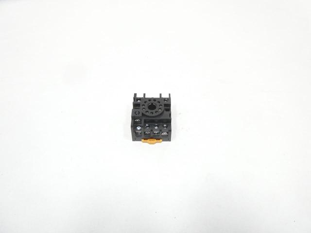 OMRON PF113A-E RELAY SOCKET 250V-AC