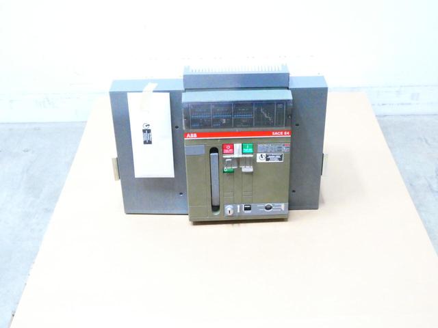 ABB SACE E4S-A 32 PR111/P-A AIR CIRCUIT BREAKER 3200A AMP 600V-AC