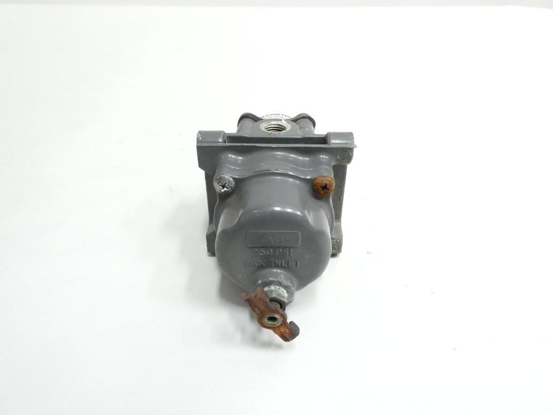 FISHER 67CFR-224/GF PNEUMATIC REGULATOR 1/4IN NPT 250PSI 0-35PSI