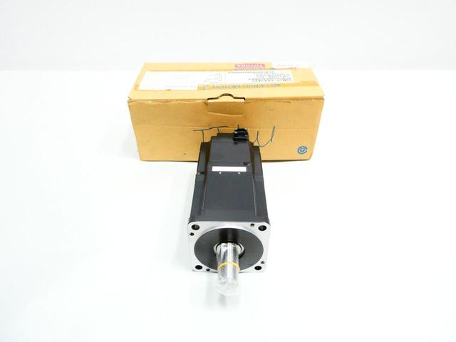 YASKAWA SGMJV-08A3A2C SERVO MOTOR 3PH 750W 3000RPM 2.39NM 200V-AC