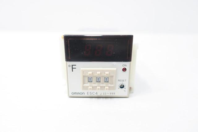 OMRON E5C4-R20J TEMPERATURE CONTROLLER 120V-AC