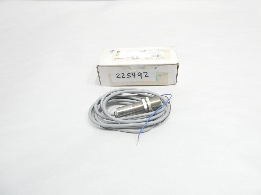 BAUMER CFAM 18N1600 PROXIMITY SENSOR