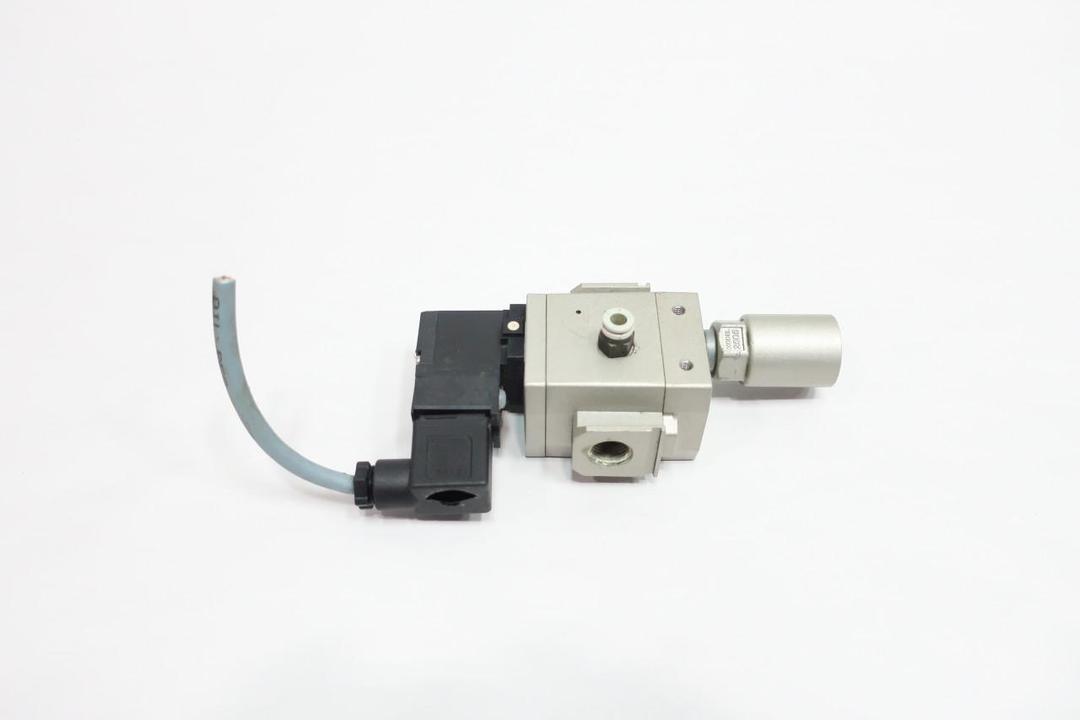 SMC NAV3000-N03-5DZ PNEUMATIC SOLENOID VALVE 24V-DC 5/8IN NPT