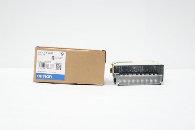 OMRON CJ1W-0D202 OUTPUT MODULE