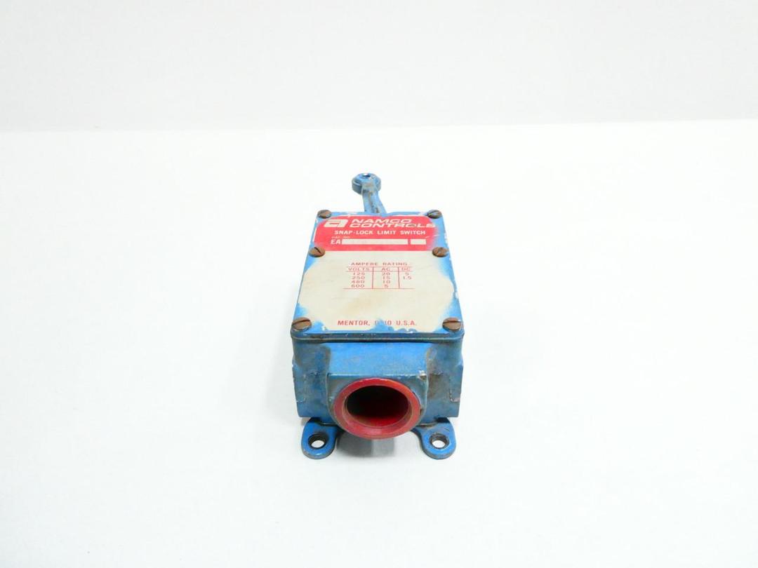 NAMCO EA170-31100 SNAP-LOCK LIMIT SWITCH 125/250/480/600V-AC 125/250V-DC