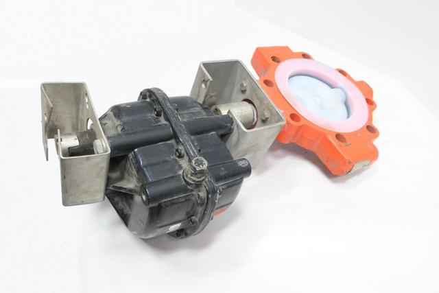 XOMOX 008 PNEUMATIC IRON FLANGED BUTTERFLY VALVE 6IN