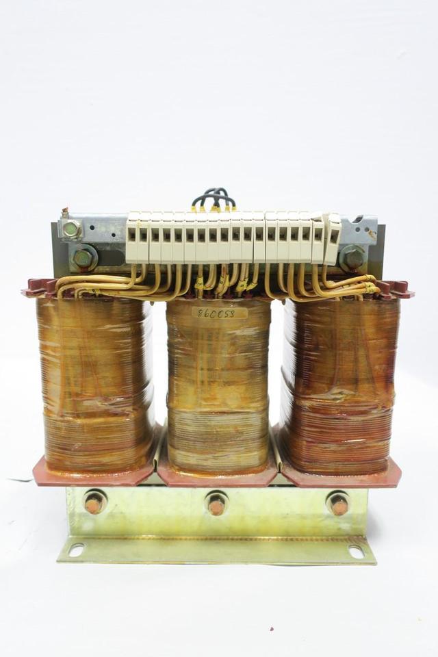 SIEMENS 4AP3042-8CC40-0HA0 CONTROL TRANSFORMER 4/20KVA 240/480V-AC 230/400V-AC