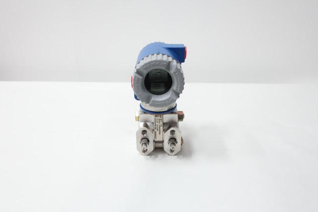FOXBORO IMV30-T22BD01F-M2C2L1 PRESSURE TRANSMITTER 0-200IN-H2O 300PSI 12.5-42VDC