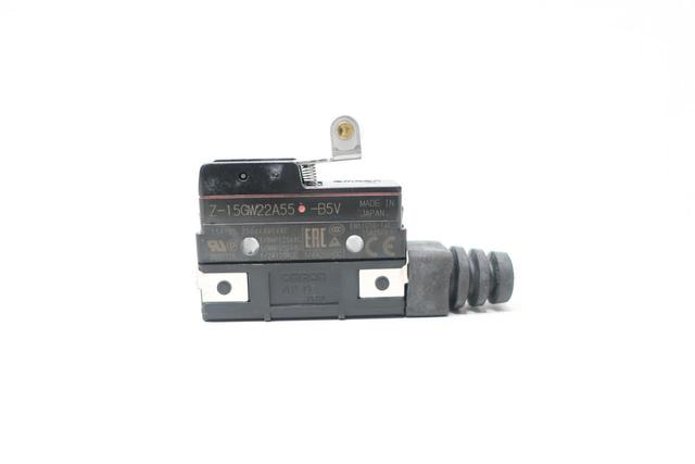 OMRON Z-15GW22A55-B5V LIMIT SWITCH 125/250V-AC