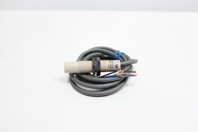 OMRON E2K-X8MF1 PROXIMITY SWITCH 12-24V-DC