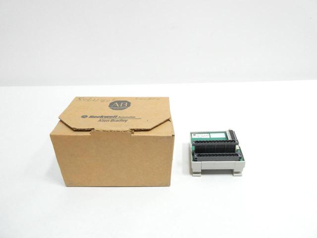 ALLEN BRADLEY 1492-RAIFM6S-3 ANALOG INTERFACE MODULE