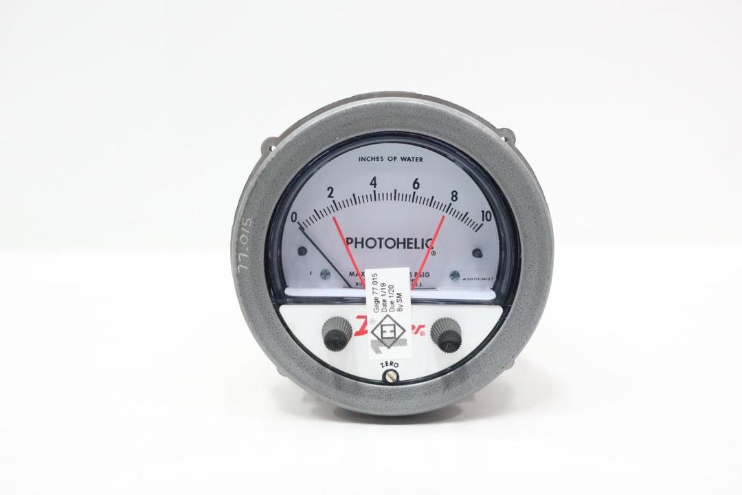 DWYER A3010-NIST PHOTOHELIC PRESSURE GAUGE 0-10IN-H2O