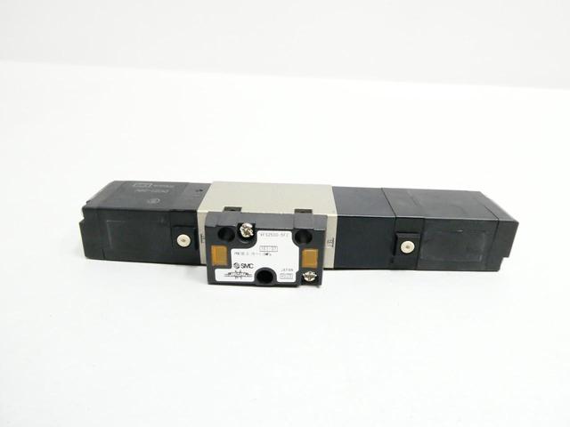 SMC VFS2500-5FZ PNEUMATIC SOLENOID VALVE 21-26V-DC 0.15-1MPA