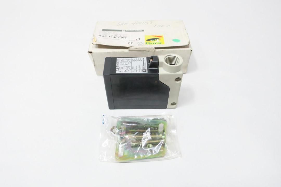TELEMECANIQUE XUE-T1401266 PHOTOELECTRIC SENSOR 24-240V-AC/DC