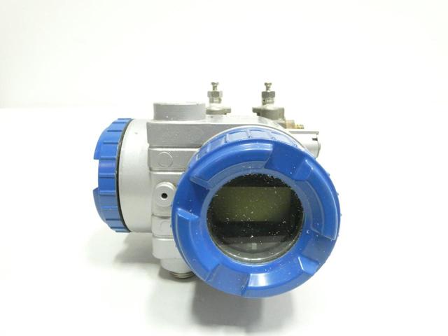 BARTON FKC633V4PDCYYAA PRESSURE TRANSMITTER 104-704IN-H2O 11-45V-DC