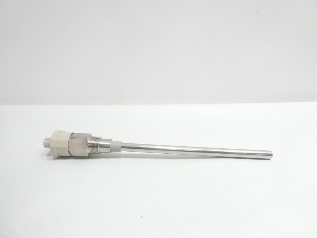 OMRON E7B-121 CAPACITANCE LEVEL SENSOR