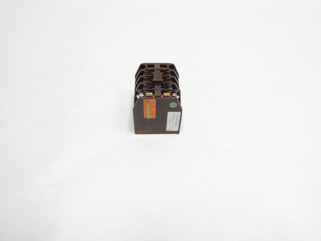 KLOCKNER MOELLER DIL 0-41-NA AC CONTACTOR 600V-AC 30A AMP 10HP