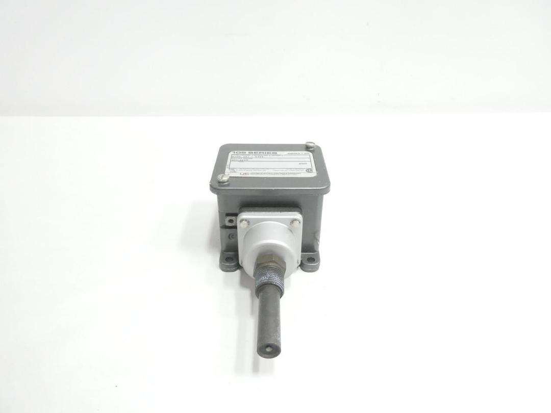 UE UNITED ELECTRIC B105 121 TEMPERATURE CONTROLLER 200-425F 125/250V-AC
