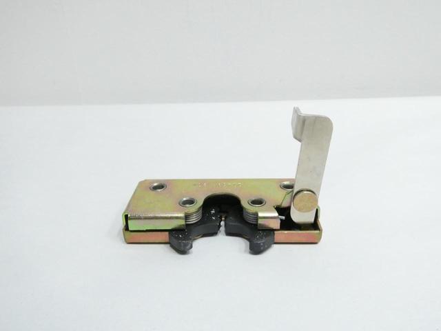 HYSTER 364857 VEHICULAR HOOD LATCH