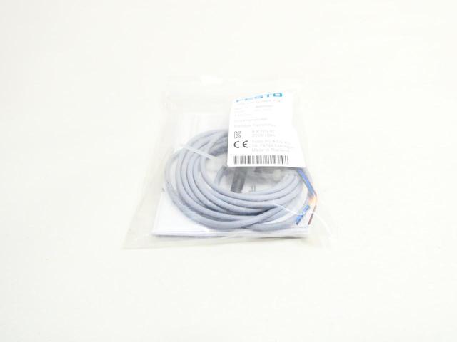 FESTO SPAE-V1R-S6-PNLK-2.5K 8001441 PRESSURE SENSOR 0-1BAR 18-30V-DC