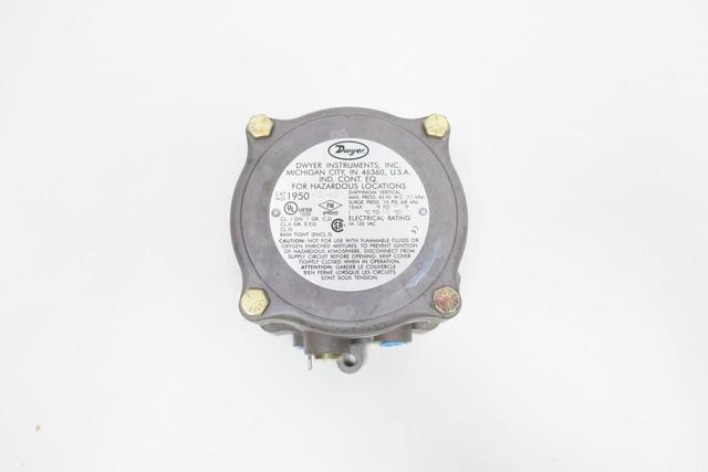 DWYER 1950-0-6B PRESSURE SWITCH 45IN-H2O 125V-AC