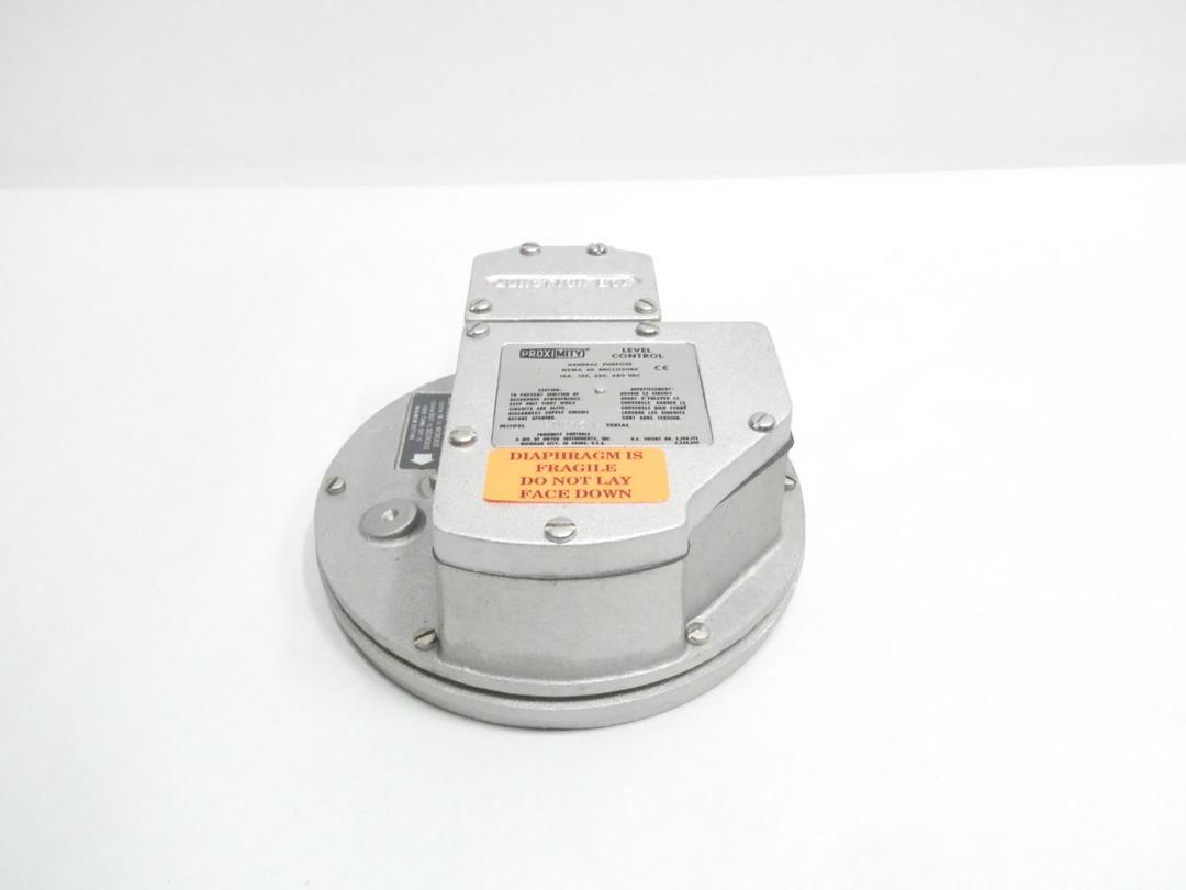 DWYER PSD16A PROXIMITY LEVEL CONTROL 125/250/480V-AC