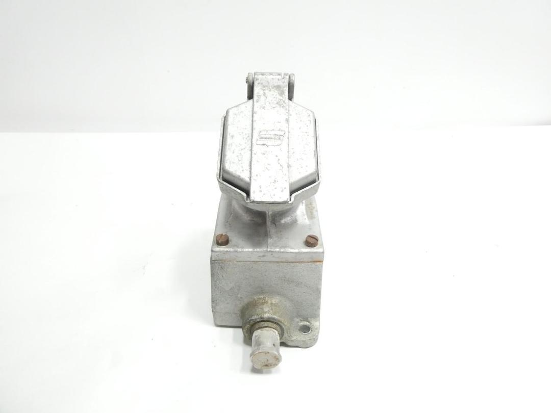 CROUSE HINDS ENRC21201 EXPLOSION PROOF RECEPTACLE 20A AMP 125V-AC