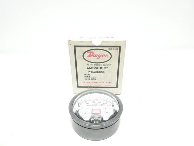 DWYER 2001-D MAGNEHELIC PRESSURE GAUGE 4IN 0-1IN-H2O 1/8IN NPT