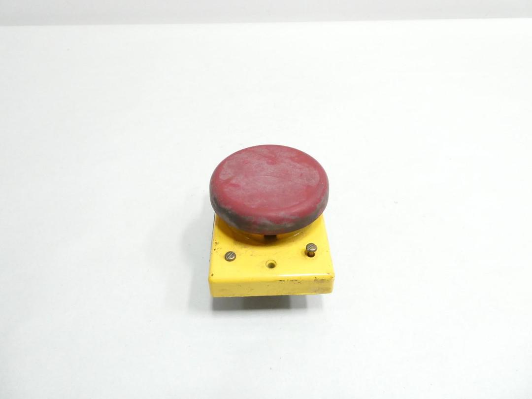 ALLEN BRADLEY 800P-F2RA EMERGENCY STOP BUTTON 600V-AC