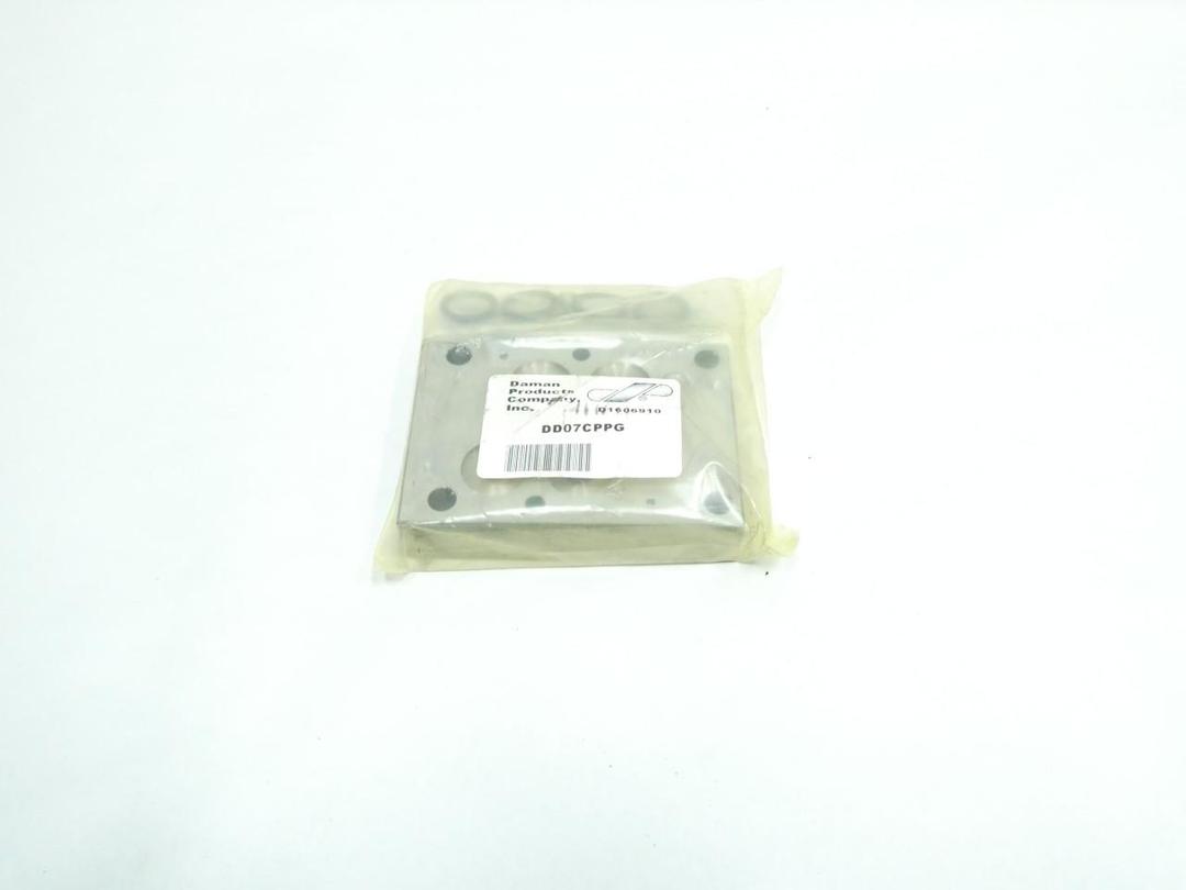 DAMAN DD07CPPG HYDRAULIC VALVE COVER PLATE