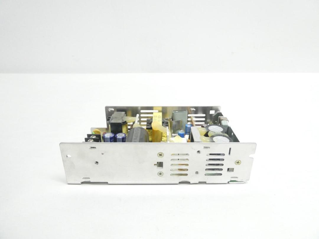 OMRON S82J-15024B POWER SUPPLY 100-120/200-240V-AC 6.5A AMP 24V-DC