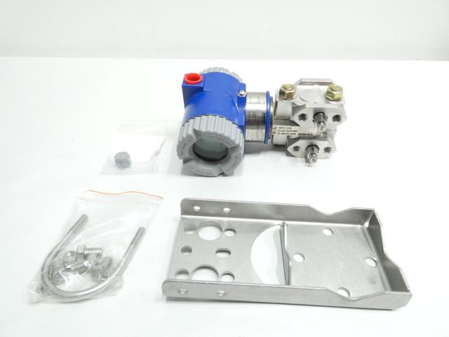 FOXBORO IDP10-T22B01F-M2L1 PRESSURE TRANSMITTER 0-200IN-H2O 12.5-42V-DC