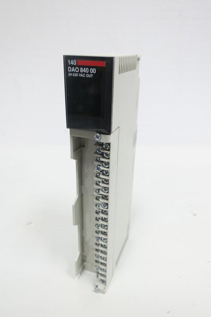SCHNEIDER 140 DAO 840 00 TSX QUANTUM OUTPUT MODULE