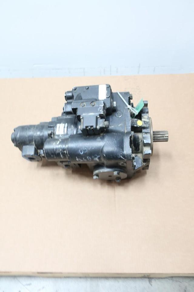 SAUER-DANFOSS SUNDSTRAND NORCAN 24-2501GN-LCDX VARIABLE DISPLACEMENT PISTON PUMP