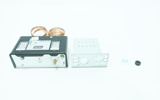 PENN P70MA-1C -20-0IN/0-100PSI  DUAL PRESSURE CONTROLLER